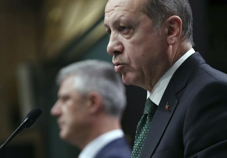 OGLASIO SE ERDOGAN POSLIJE SKANDALA U PARIZU: Predsjednik Turske osudio rasističke uvrede upućene igraču Bašakšehira