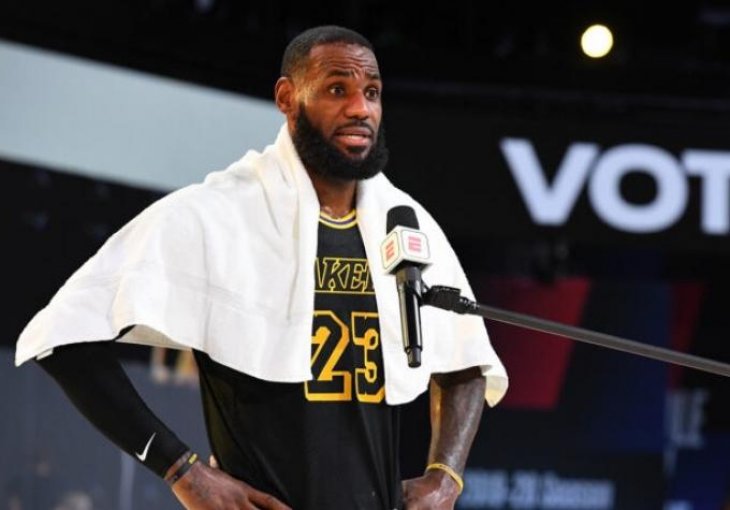 LeBron James izabran za najboljeg sportistu godine, ali nisu presudili sportski rezultati