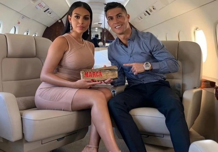 SVE PRŠTI OD LUKSUZA, POGLEDAJTE RONALDOVO OMILJENO PREVOZNO  SREDSTVO: Nestvarni privatni avion koji vrijedi PRAVO BOGATSTVO