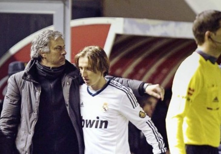 Mourinho je krenuo po Modrića?!