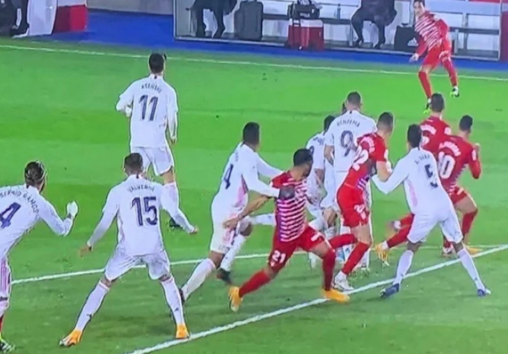 DA LI JE GRANADA OŠTEĆENA ZA PENAL PROTIV REALA? Pogledajte spornu situaciju (VIDEO)