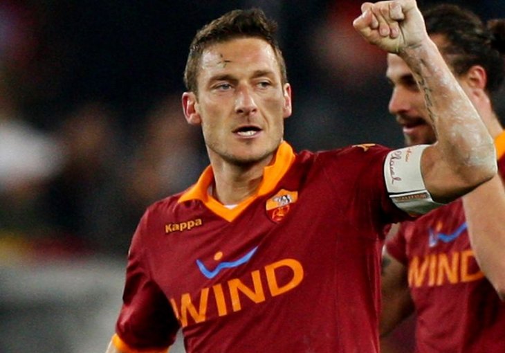 TOTTI SE ODMAH POHVALIO: Neymar, Mbappé i Florenzi POSLALI POKLONE NJEMU I SINU 
