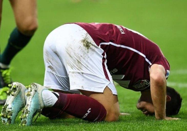 Gojak nakon prvog gola i asistencije za Torino: 