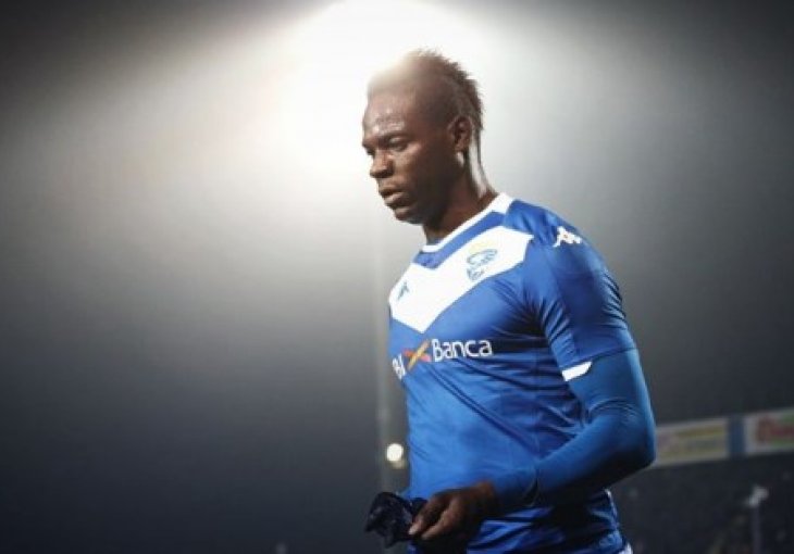 Balotelli je kao tinejdžer zabio 5 golova na probi u Barci i otišao