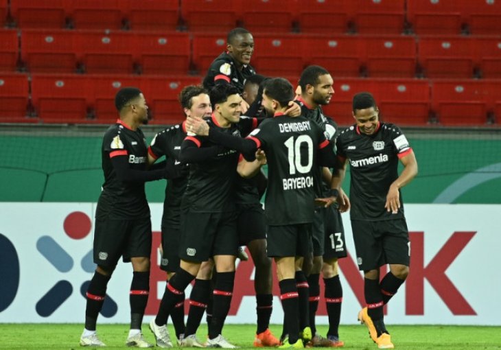 Bayerova četiri gola na putu ka osmini finala DFB kupa