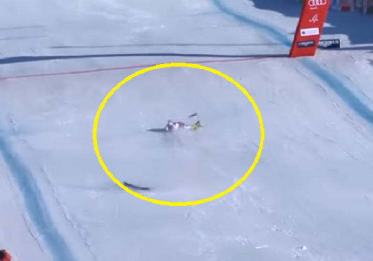 HOROR SCENA! Skijaš pao na glavu pri 147 km/h! Nepomično ležao na stazi! (UZNEMIRUJUĆI VIDEO)