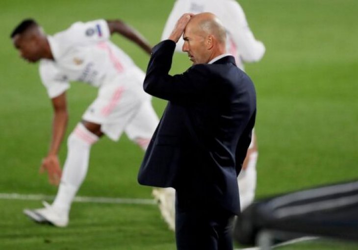 RASPADA SE VELIKI  REAL, POLA IGRAČA OVE SEZONE NAPUŠTA KLUB: Zidane godina sklapao ekipu, a sad stigao kraj