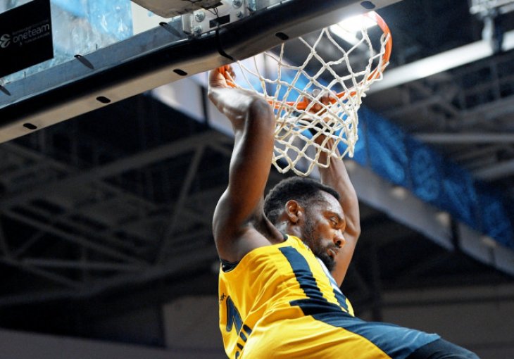 Fener nastavio seriju pobjeda, ubjedljiv trijumf protiv Himkija