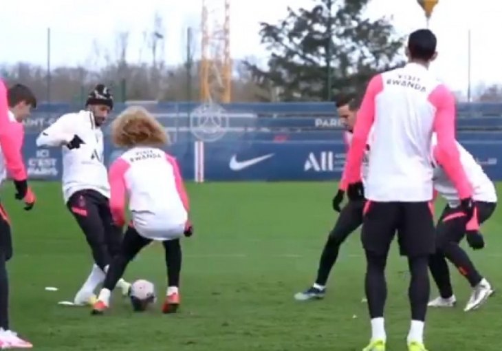 KAKAV MAJSTOR: Pogledajte trik koji je Neymar na treningu prodao 17-godišnjem suigraču