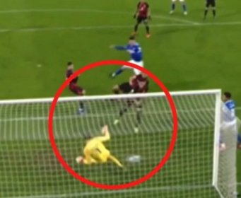 Kao u najboljim danima: Asmir Begović briljantnim refleksom spriječio čisti gol