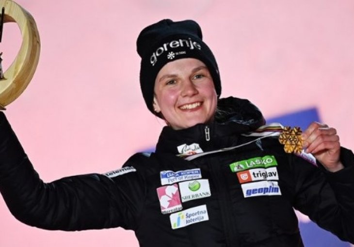 Slovenka Ema Klinec je svjetska prvakinja u skijaškim skokovima