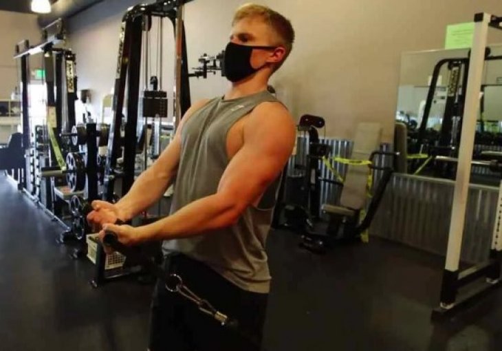 Trenirao je poput Schwarzeneggera 30 dana: Pogledajte kako sada izgleda, isklesao svaki mišić