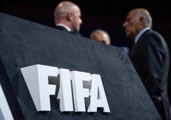 FIFA ODLUČILA: Wengerovo pravilo o ofsajdu konačno će se početi primjenjivati