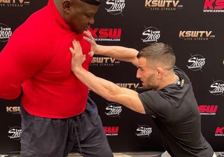 NIJE GA MOGAO MILIMETAR POMJERITI: Šampion stao pred senegalsku zvijer od preko 150 kilograma KAKO ĆE SE OVO ZAVRŠTI? 