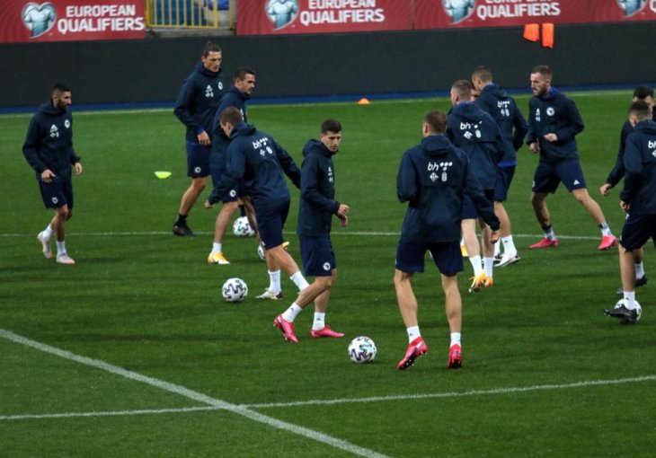 Zmajevi se vratili u Sarajevo, sutra trening u Butmiru pred utakmicu sa Kostarikom