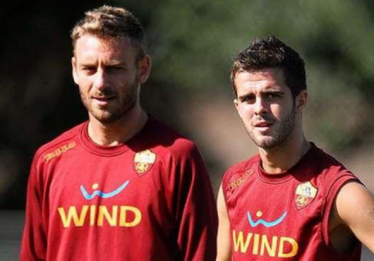 Daniele De Rossi je hospitalizovan zbog koronavirusa, a Miralem Pjanić MU JE POSLAO OVAKVU PORUKU 
