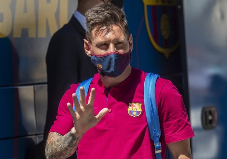 HOĆE LI PRIHVATITI USLOVE? Španski mediji tvrde: Barcelona spremila NOVI UGOVOR za Lionela Messija