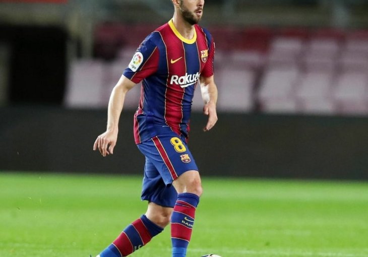 Nakon što je Barcelona savladala Villarreal Pjanić je poslao PORUKU PODRŠKE SVOJIM SAIGRAČIMA!