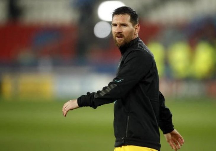 Nakon Ronalda i Messi poslao dres za dječaka Gavrila iz Srbije:  Stigao na aukciju, napisao jaku posvetu