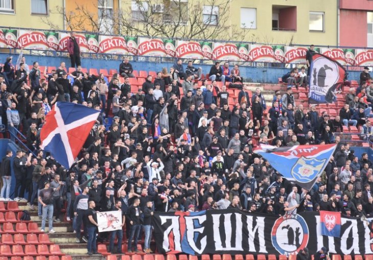 Borac slavi sa navijačima