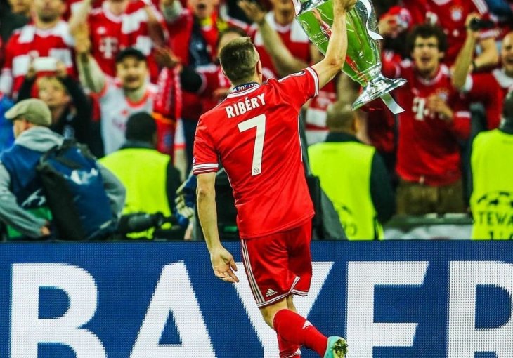 VELIKI GEST LEGENDE FUDBALA: Stajao je iza zida, slučajno je čuo šokantnu ispovijest, odmah je reagovao!