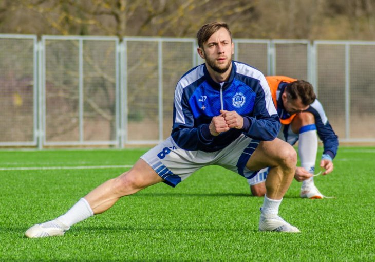 Huseinspahić slobodan, prioritet Premijer liga