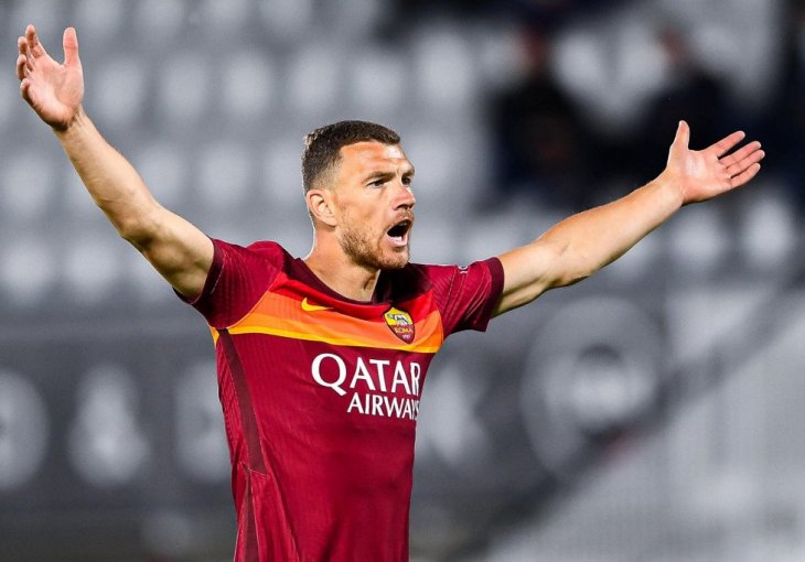Italijani tvrde: Džeko među tri igrača koje Roma želi prodati, ali...