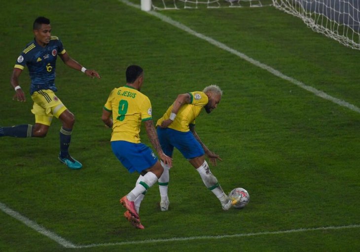 NEJMAR SE OBRUKAO KAO NIKAD PRIJE! Brazilski as promašio PRAZAN GOL i sada se cijeli svijet sprda s njim!