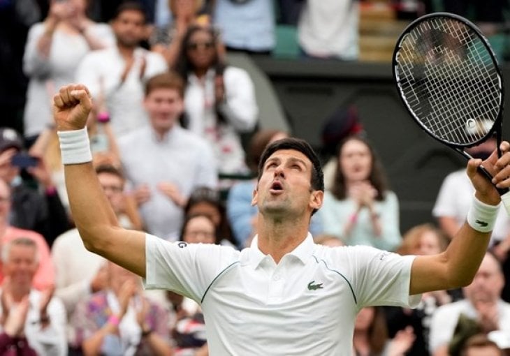 PRVO VELIKO IZNENAĐENJE Đoković izgubio set na startu Wimbledona pa preokrenuo, ispao treći nosilac