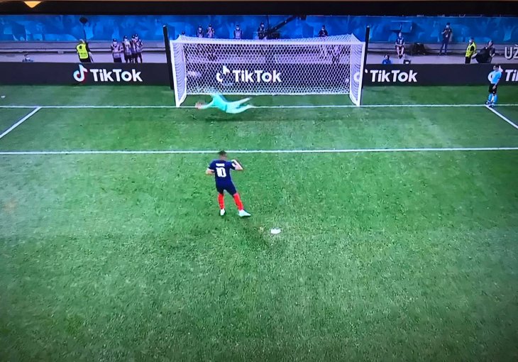 KAKAV MEČ, SVJETSKI PRVACI IDU KUĆI Sarajlija Petković priredio senzaciju, Mbappe VELIKI TRAGIČAR