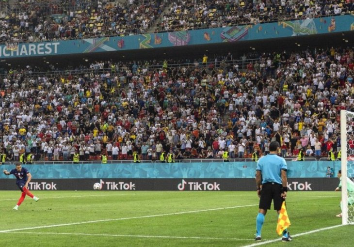 MBAPPE SE OGLASIO U GLUHO DOBA NOĆI: Imao jednu poruku za navijače, UTUČEN NAKON PROMAŠENOG PENALA