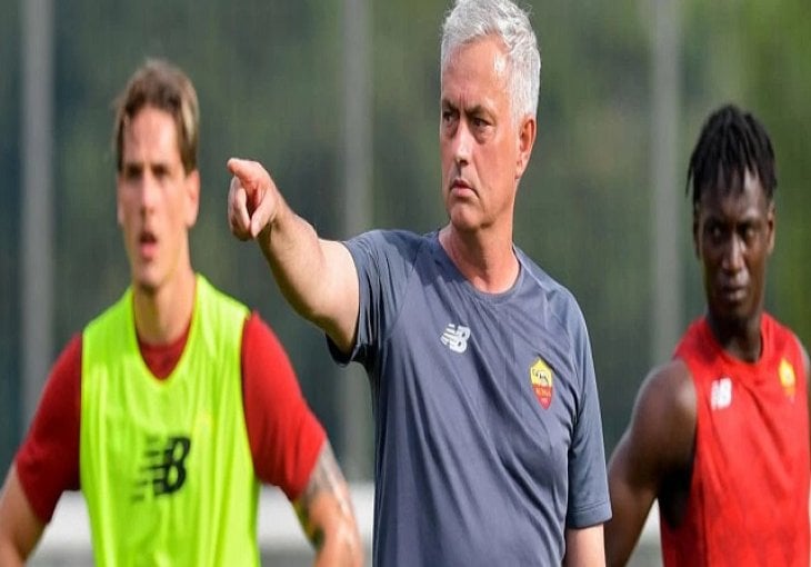 ROMA U OZBILJNIM PRIPREMAMA: Mourinho pokazao svoje metode ali svi se pitaju, Šta divovski ekran 