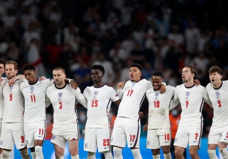 Mourinho ovim doveo stvari do TAČKE KLJUČANJA: Jedan igrač je odbio pucati penal! Jadni Saka, baš mi ga je žao