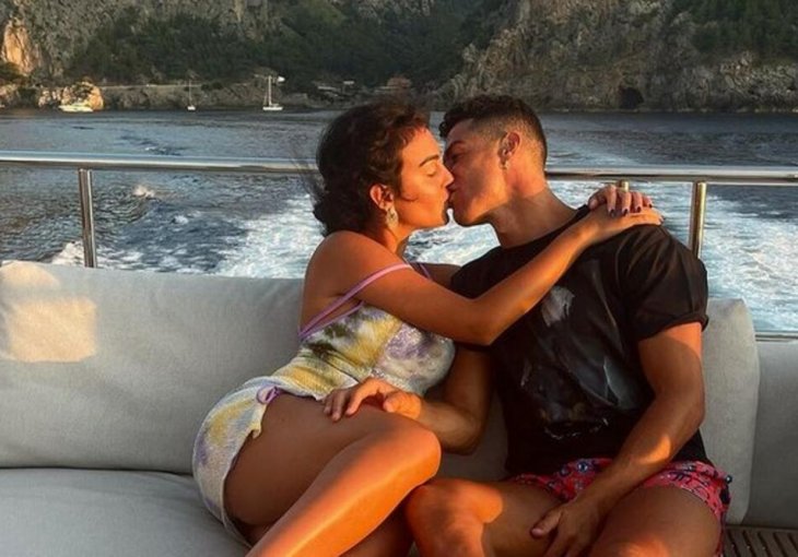 RONALDOVA GEORGINA FOTOGRAFIJOM USIJALA INTERNET: Nasukana sirena baš uživa na jahti! Dobila 2 miliona lajkova