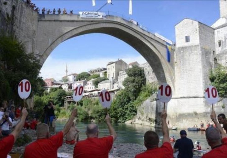 ŽIRI NIJE IMAO PUNO DILEMA: Ovo su pobjednici 455. skokova sa Starog mosta u Mostaru