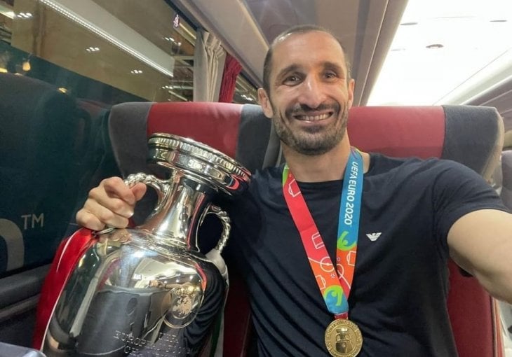 PO KO ZNA KOJI PUT: Chiellini obradovao navijače Juventusa