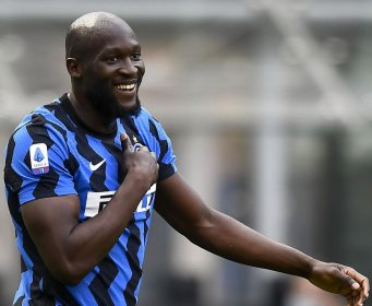 O OVOM BRUJI ITALIJA Navijač došao pred prostorije Intera i na vratima ostavio poruku u kojoj spominje Lukakua