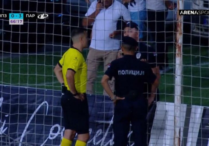 TOTALNI HAOS U NOVOM PAZARU Partizan ima sigurno vodstvo, ali meč je prekinut: Sramotno skandiranje izazvalo BIJES, evo da li će se uopšte nastaviti