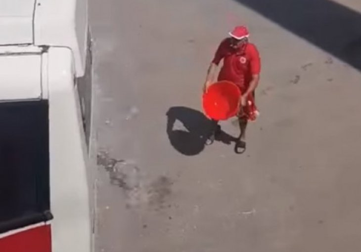 NASTAVAK EVROPSKE PRIČE Legendarni navijač Haso ispratio 