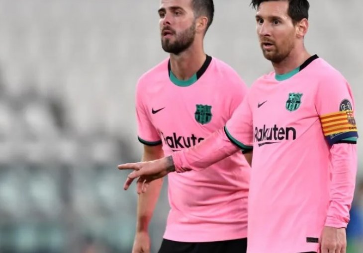 Haos u svlačionici Barcelone poslije odlaska Messija, Pjanić pobjesnio: “Prevaren sam”
