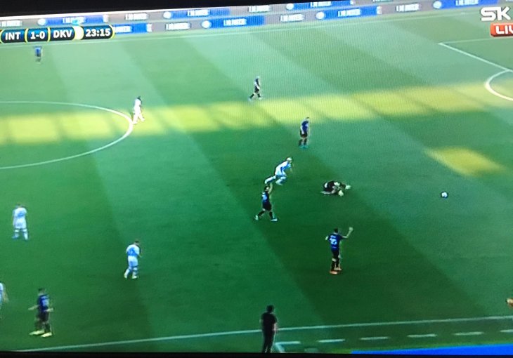 EDIN DZEKO TRENUTNO IGRA ZA INTER IAKO NIJE PREDSTAVLJEN. Inter : Dynamo Kiev