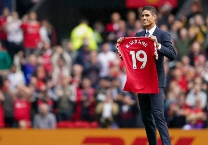 NIJE IMAO IZBORA: Varane je bio ‘prisiljen’ uzeti broj 19 u Manchester Unitedu