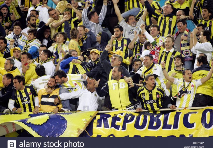 Evo šta su poručili navijači Fenerbahcea u vezi izbjeglica. POSLALI PORUKU DRŽAVNOM VRHU