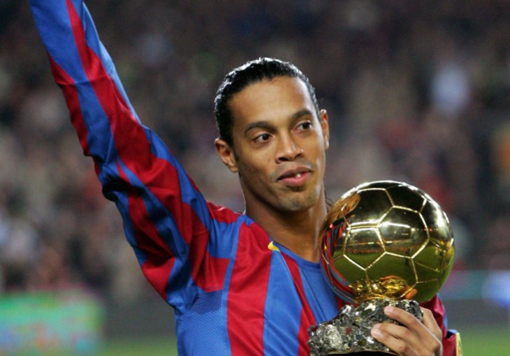 EVO GDJE SE NALAZI ZLATNA LOPTA KOJU JE RONALDINHO OSVOJIO 2005. GODINE