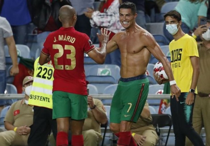 Daily Mail: Ronaldo je suigračima rekao da United ove godine mora biti prvak