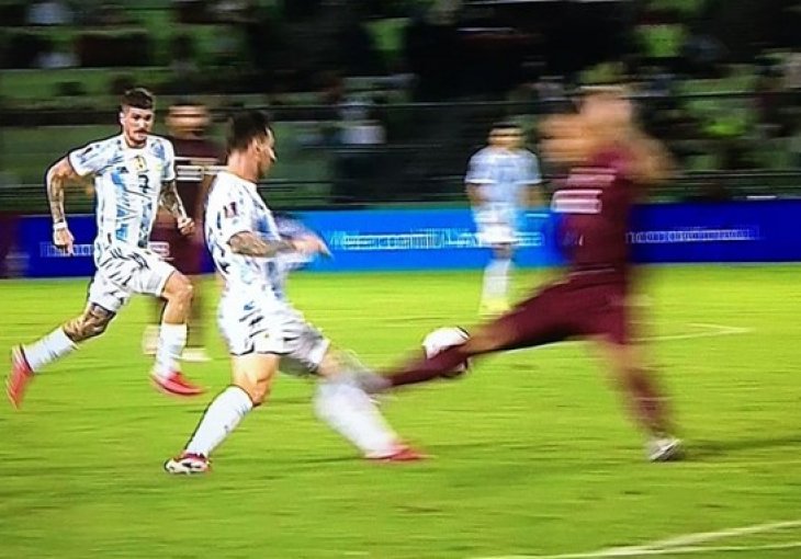 Brutalan start nad Messijem u sinošnjem kvalifikacionom meču između Venezuele i Argentine