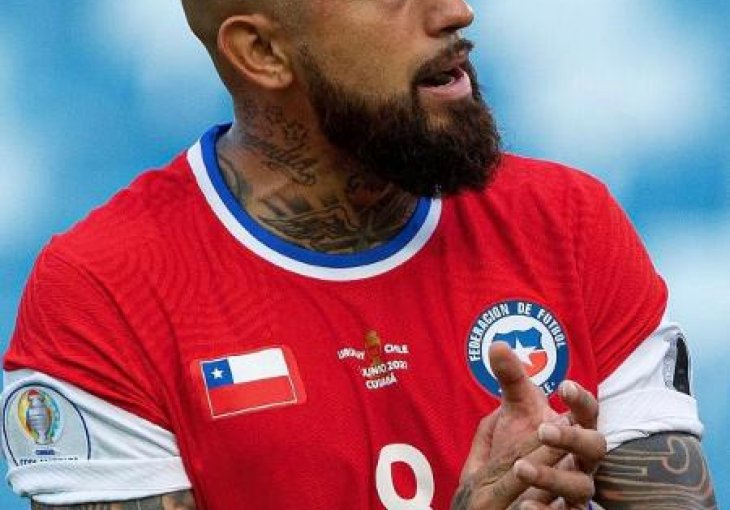 Čile je sinoć izgubio važnu utakmicu a Arturo Vidal bio je bijesan na VAR tehnologiju