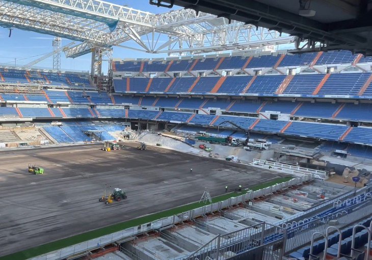 Pogledajte kako izgleda Santiago Bernabeu tjedan dana prije otvorenja: Postavlja se travnjak, uređuju tribine...