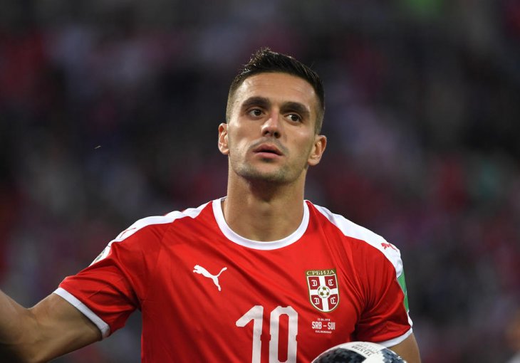 Dušan Tadić najbolji igrač Eredivizije, Pantelić mu uručio pehar!