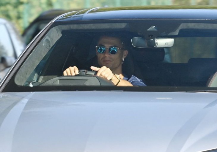 Cristiano Ronaldo stigao na trening u Manchesteru s prvim terencem na svijetu koji juri više od 300 km/h